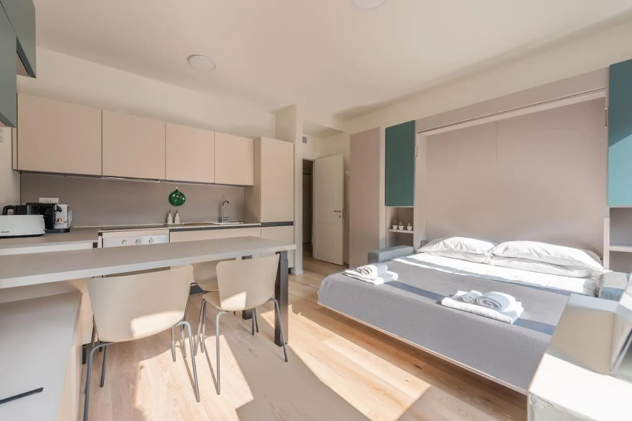 We Home - Santa Sofia House, Duomo Milan Apartment