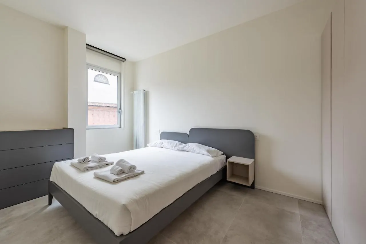 Apartment We Home - Santa Sofia House, Duomo Milan Italy