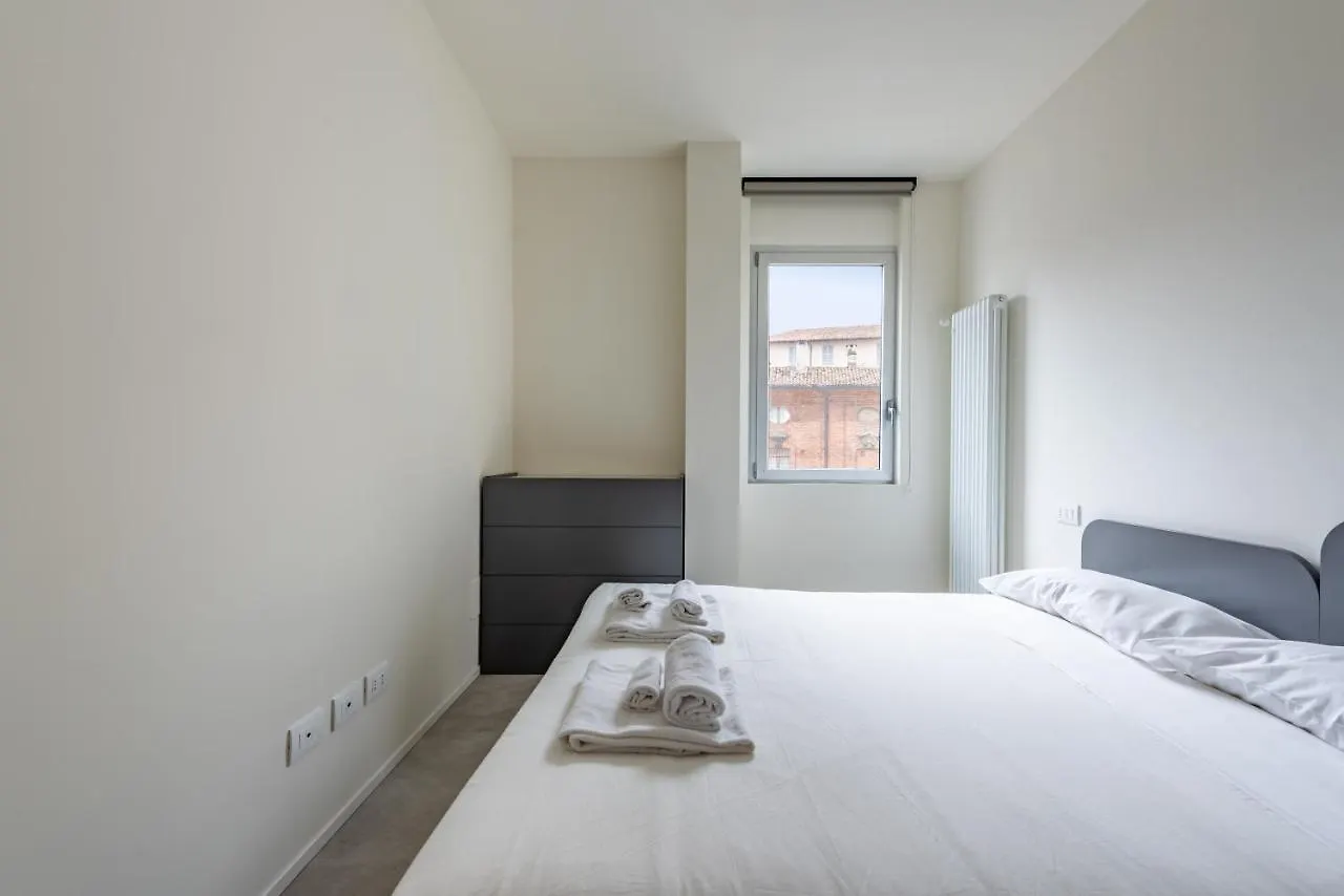 We Home - Santa Sofia House, Duomo Milan Apartment
