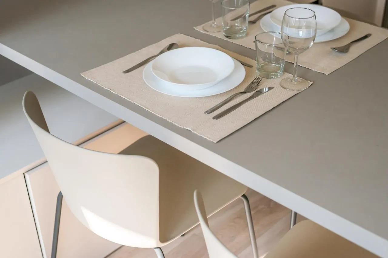 We Home - Santa Sofia House, Duomo Milan Apartment