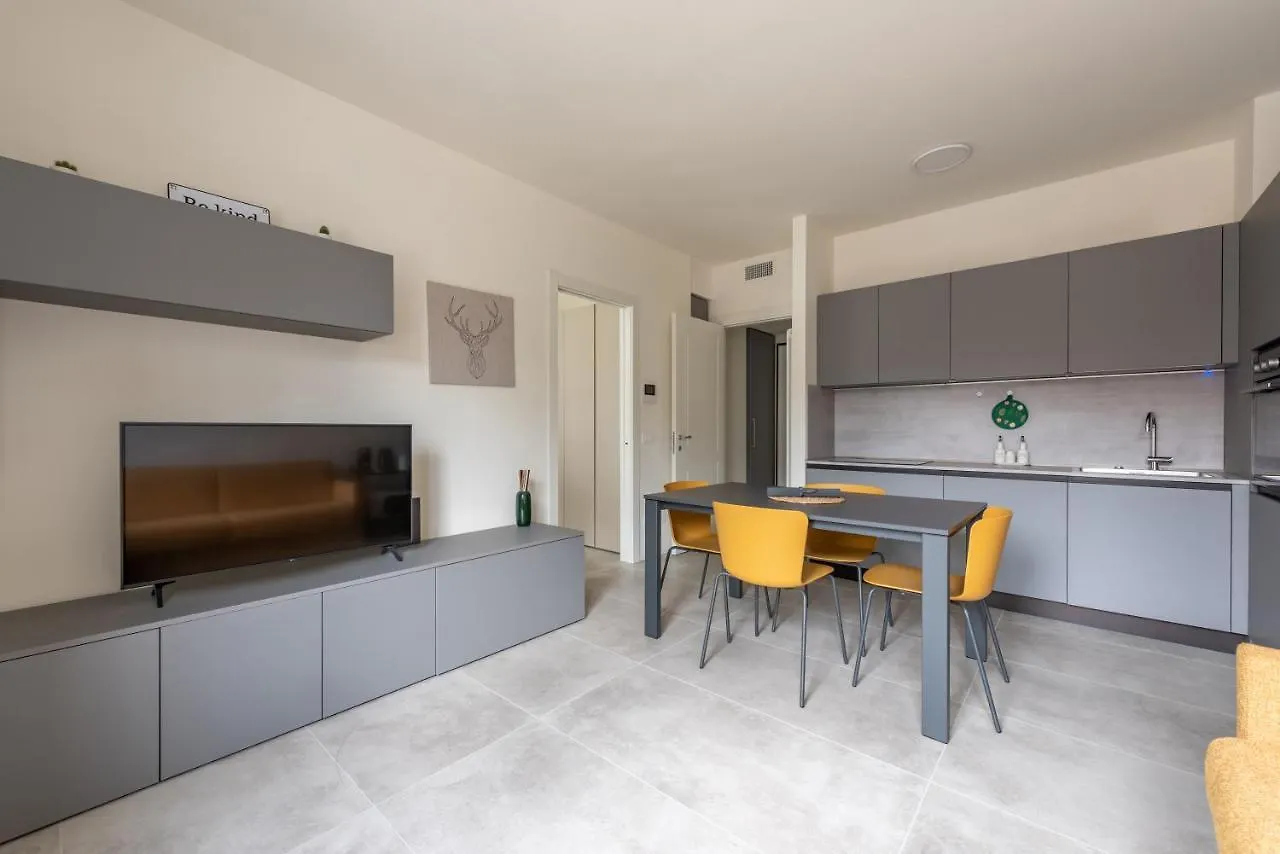 We Home - Santa Sofia House, Duomo Milan Italy