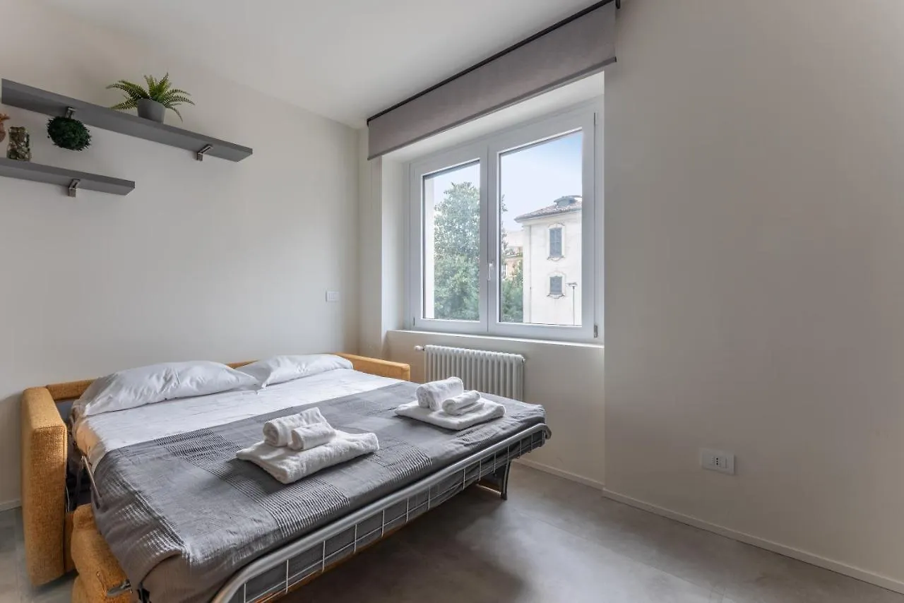 We Home - Santa Sofia House, Duomo Milan Apartment