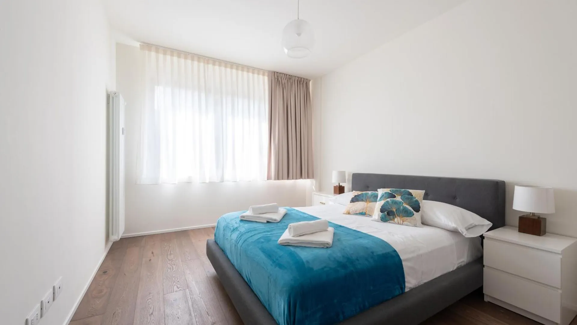 We Home - Santa Sofia House, Duomo Milan Italy