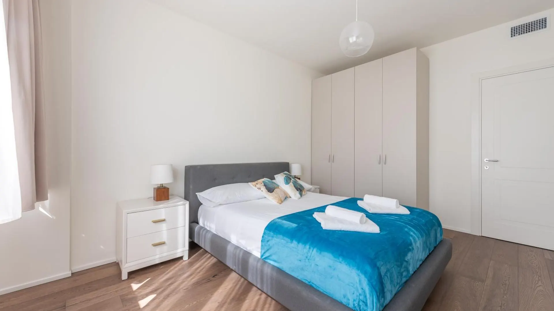 We Home - Santa Sofia House, Duomo Milan 0*,